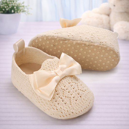 Baby Girl Crochet Shoes, Soft Cotton Ballet Flats with Bow, Cream, Infant